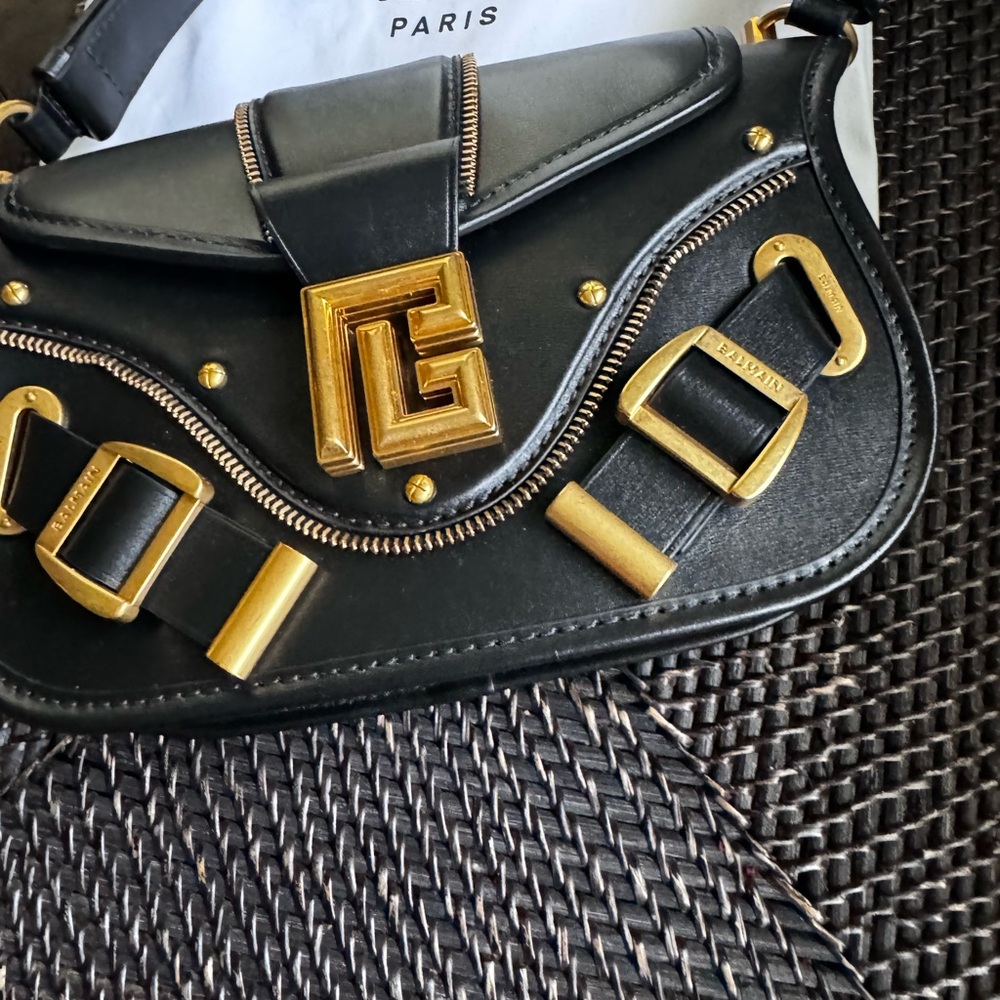 Balmain - Picture 7 of 10
